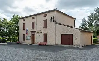 The town hall in Algans