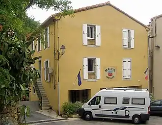 The town hall in Treilles
