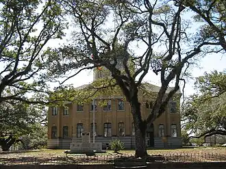 Wikinson County courthouse in Woodville