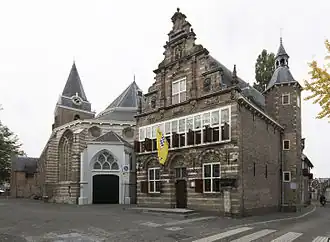 Stedehuys in NH Petruskerk